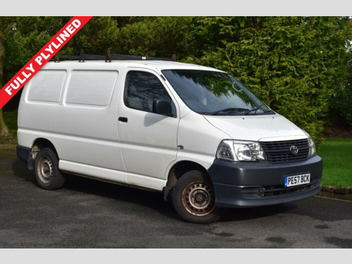 Toyota Hi-Ace  2.5 280 SWB D-4D 95 94 BHP ROOF RACK AND TOW BAR