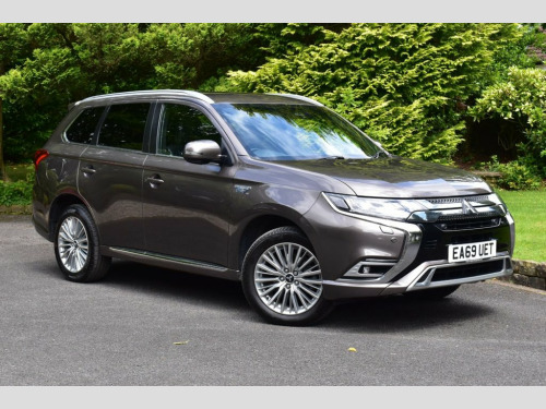 Mitsubishi Outlander  2.4 PHEV 4HS 5d 207 BHP COLOUR REVERSE CAMERA,