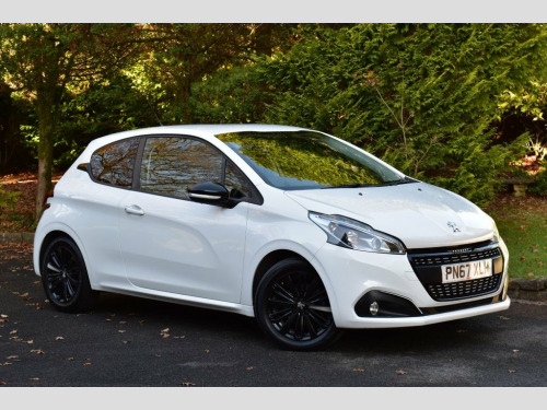 Peugeot 208  1.2 PureTech Black Edition Hatchback 3dr Petrol Ma