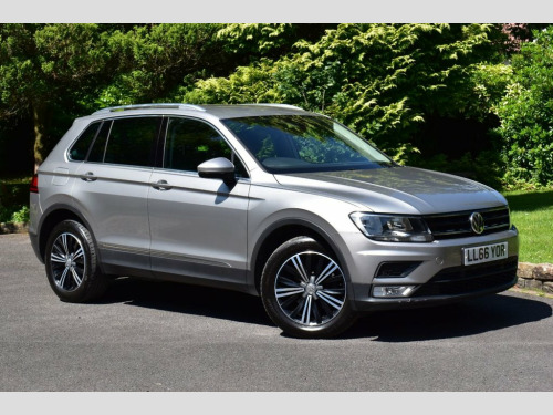 Volkswagen Tiguan  2.0 TDI BlueMotion Tech SE Navigation SUV 5dr Dies