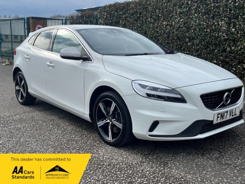 Volvo V40  D3 R-DESIGN NAV PLUS