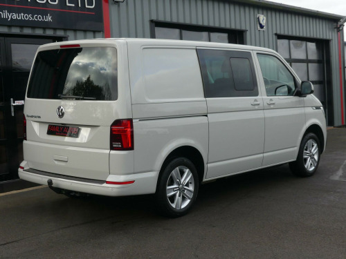 Volkswagen Transporter  2.0 BiTDI 204 Highline Kombi Van DSG