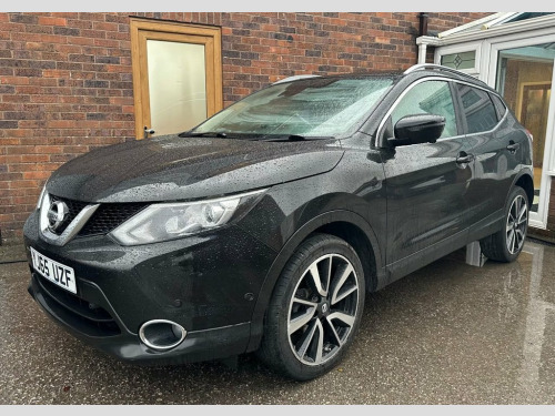 Nissan Qashqai  1.5 dCi Tekna SUV 5dr Diesel Manual 2WD Euro 5 (s/