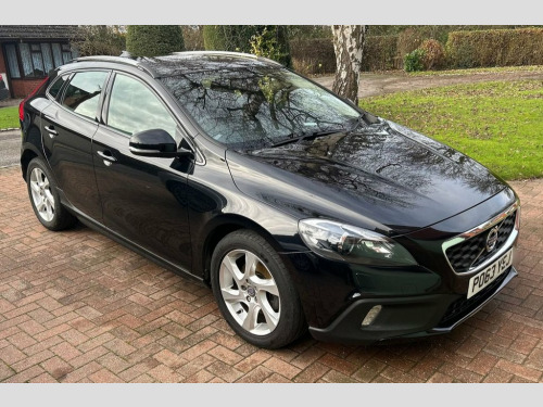 Volvo V40  1.6 D2 Lux Nav Hatchback 5dr Diesel Manual Euro 5 