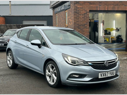 Vauxhall Astra  1.6 CDTi ecoFLEX SRi Nav Hatchback 5dr Diesel Manu