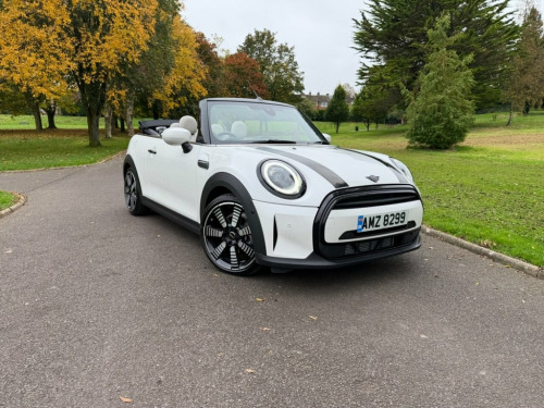 MINI Convertible  1.5 Cooper Exclusive Convertible 2dr Petrol Steptr