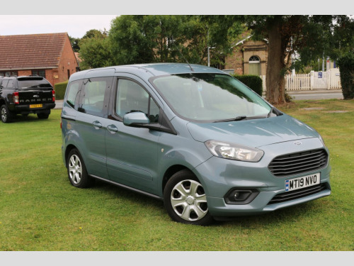 Ford Tourneo  1.5 TDCi Zetec 5dr