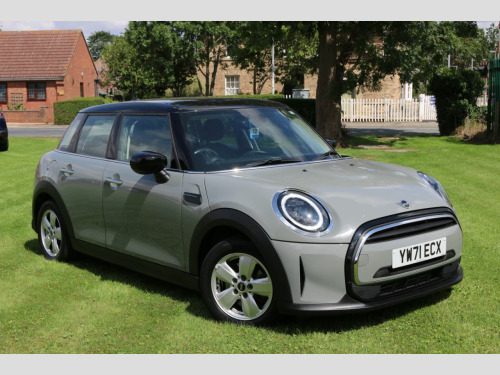 MINI Hatchback  1.5 Cooper Classic 5dr Auto