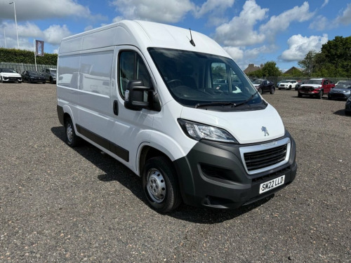 Peugeot Boxer  2.2 BlueHDi 335 Professional Panel Van 5dr Diesel 