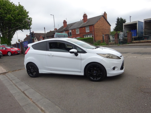 Ford Fiesta  1.6 Zetec S 3dr ** LOW RATE FINANCE AVAILABLE ** SERVICE HISTORY + CAMBELT 
