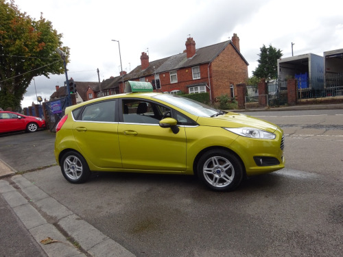 Ford Fiesta  1.25 82 Zetec 5dr ** LOW RATE FINANCE AVAILABLE ** SERVICE HISTORY **