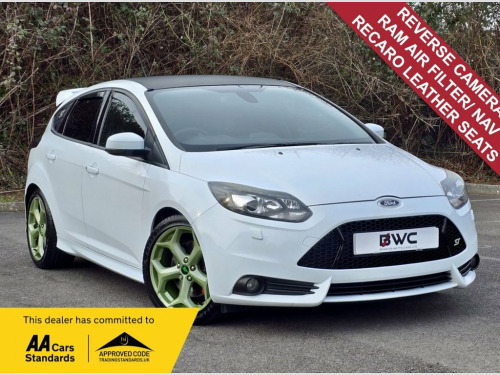 Ford Focus  2.0T EcoBoost ST-3 Hatchback 5dr Petrol Manual Eur