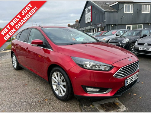 Ford Focus  1.0T EcoBoost Titanium Hatchback 5dr Petrol Manual