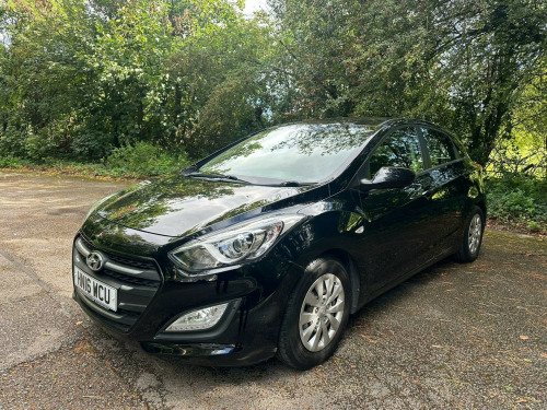 Hyundai i30  1.4 Blue Drive S Euro 6 (s/s) 5dr