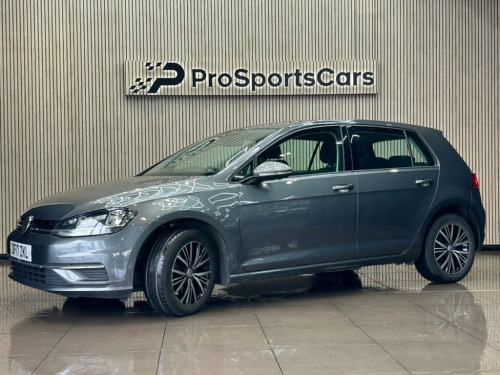 Volkswagen Golf  1.6 TDI BlueMotion Tech SE Nav Hatchback 5dr Diese