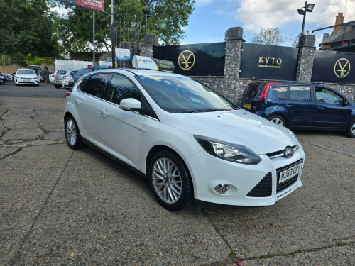Ford Focus  1.0T EcoBoost Zetec Euro 5 (s/s) 5dr