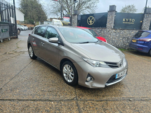 Toyota Auris  1.6 V-Matic Icon Euro 5 5dr 