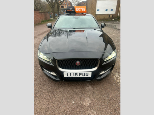 Jaguar XE  R-SPORT INGENIUM 4-Door