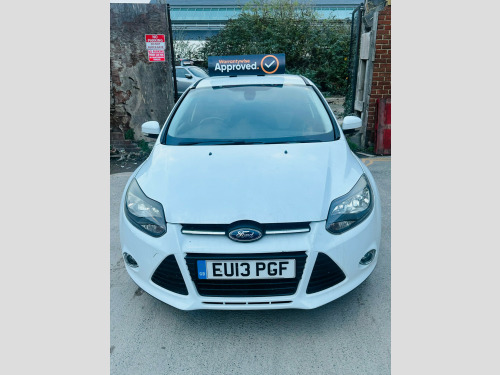 Ford Focus  ZETEC 5-Door 