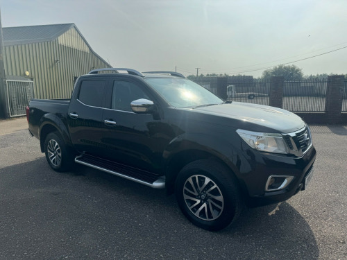 Nissan Navara  Double Cab Pick Up N-Connecta 2.3dCi 190 AUTO FULL NISSAN SERVICE HISTORY