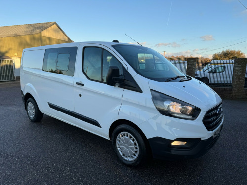 Ford Transit Custom  2.0 320 EcoBlue Leader Crew Van LWB L2 AIR CON PARKING SENSORS  FSH NEW WET 