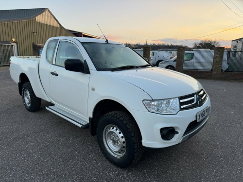 Mitsubishi L200  2.5 DI-D 4Life Club Pickup Extended Cab 2dr AIR CON  Diesel Manual 4WD Euro 