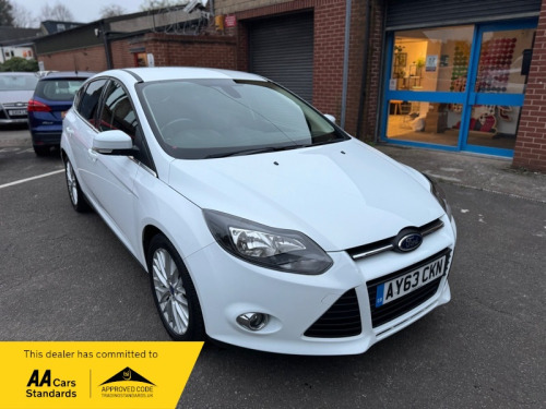 Ford Focus  1.6 Zetec Powershift Euro 5 5dr