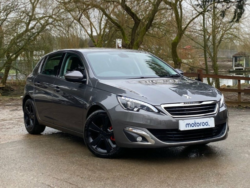 Peugeot 308  1.2 PureTech Allure Hatchback 5dr Petrol Manual Eu