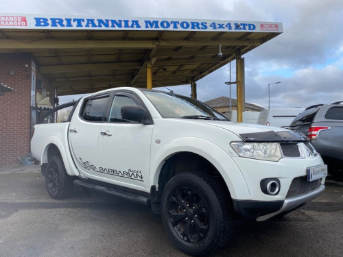 Mitsubishi L200  DI-D 4X4 BARBARIAN BLACK LB DCB 