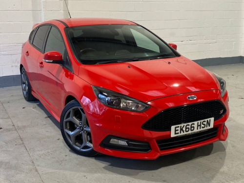 Ford Focus  2.0T EcoBoost ST-3 Hatchback 5dr Petrol Manual Eur