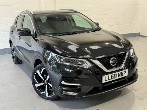 Nissan Qashqai  1.3 DIG-T Tekna SUV 5dr Petrol Manual Euro 6 (s/s)