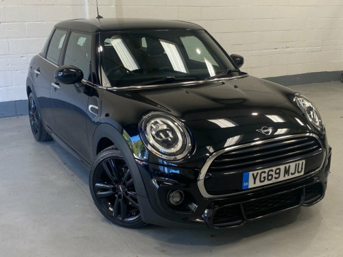 MINI Hatch  1.5 Cooper Sport Hatchback 5dr Petrol Manual Euro 