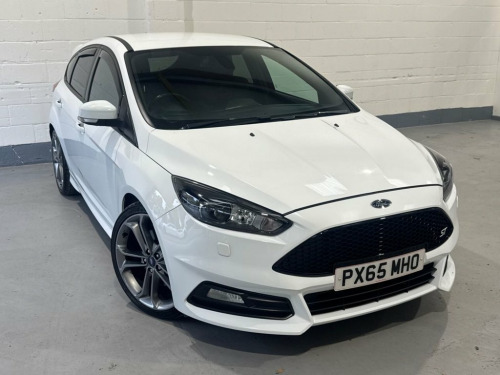 Ford Focus  2.0T EcoBoost ST-3 Hatchback 5dr Petrol Manual Eur
