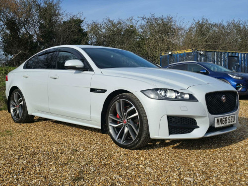 Jaguar XF  2.0 XF R-Sport D Auto 4dr