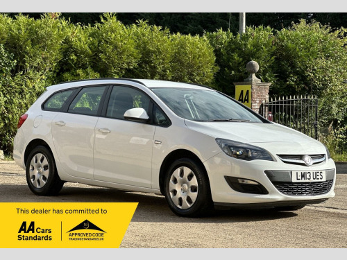 Vauxhall Astra  1.7 CDTi ecoFLEX ES Sports Tourer Euro 5 (s/s) 5dr