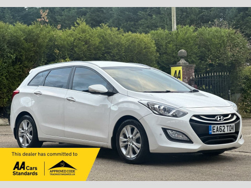 Hyundai i30  1.6 CRDi Blue Drive Style Nav Tourer Euro 5 (s/s) 5dr