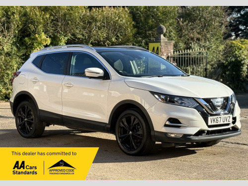 Nissan Qashqai  1.2 DIG-T N-Connecta Euro 6 (s/s) 5dr