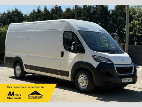 Peugeot Boxer  2.0 BlueHDi 435 Professional L4 H2 Euro 6 5dr