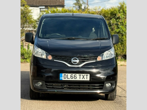 Nissan NV200  1.5 dCi Tekna SWB Euro 6 6dr