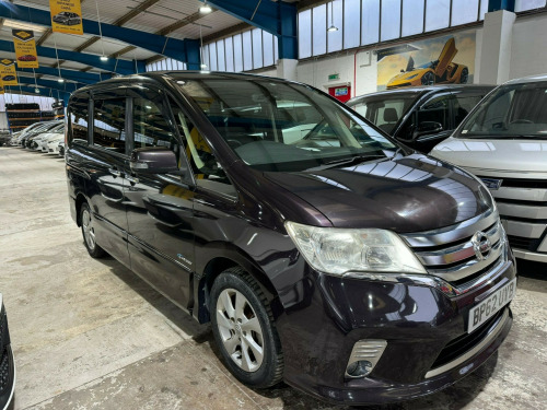 Nissan Serena  2.0L NISSAN SERENA HYBRID PETROL