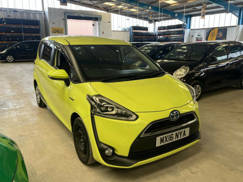 Toyota Sienta  1.5L HYBRID PETROL