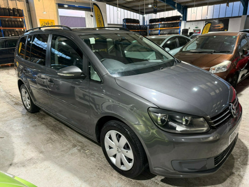 Volkswagen Touran  1.8L PRIUS HYBRID PETROL