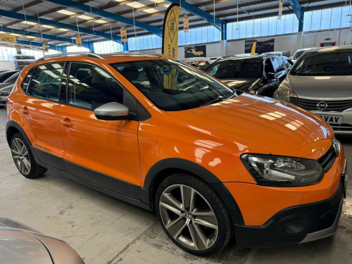 Volkswagen Polo  1.8L VOLKSWAGEN  CROSS POLO 6  PETROL