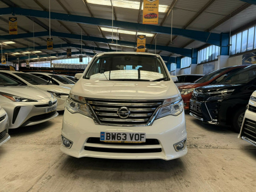 Nissan Serena  1,990 CC NISSAN SERENA