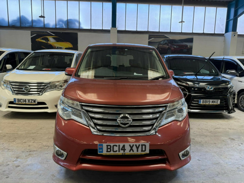 Nissan Serena  1,990 CC NISSAN SERENA