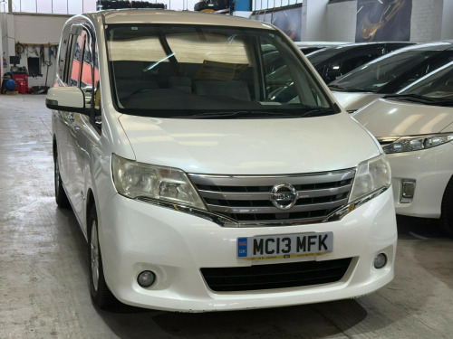 Nissan Serena  1,990 CC NISSAN SERENA 