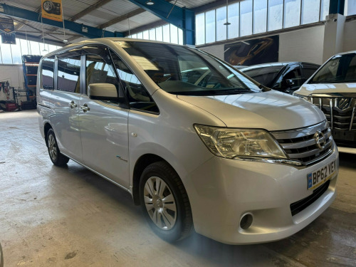Nissan Serena   1,990 CC NISSAN SERENA