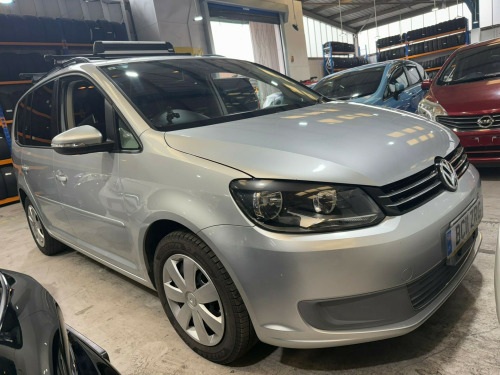 Volkswagen Touran  1,380 CC VOLKS W GOLF TOURAN TSI
