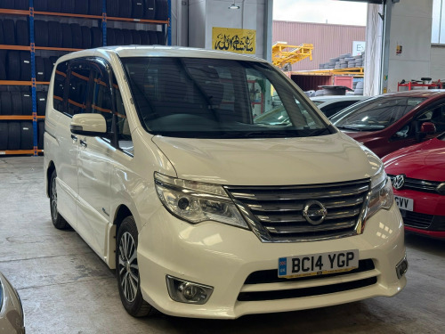 Nissan Serena  1,990 CC NISSAN SERENA 