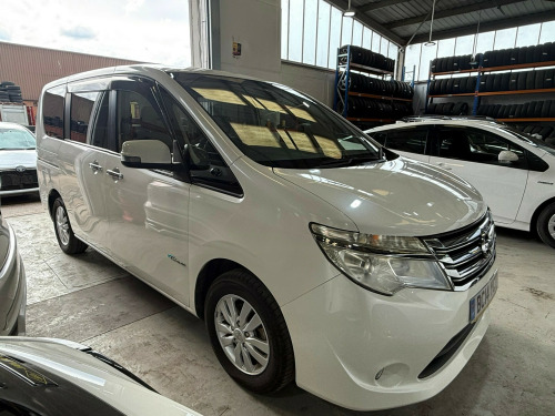 Nissan Serena  1,990 CC NISSAN SERENA